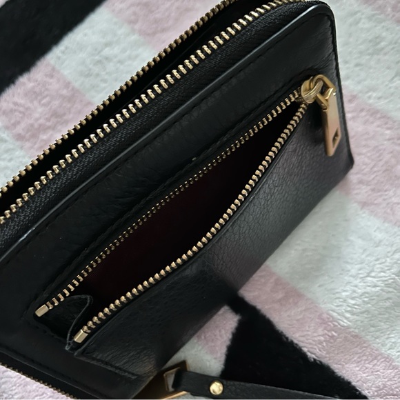 Marc Jacobs Wallet - Picture 4 of 5